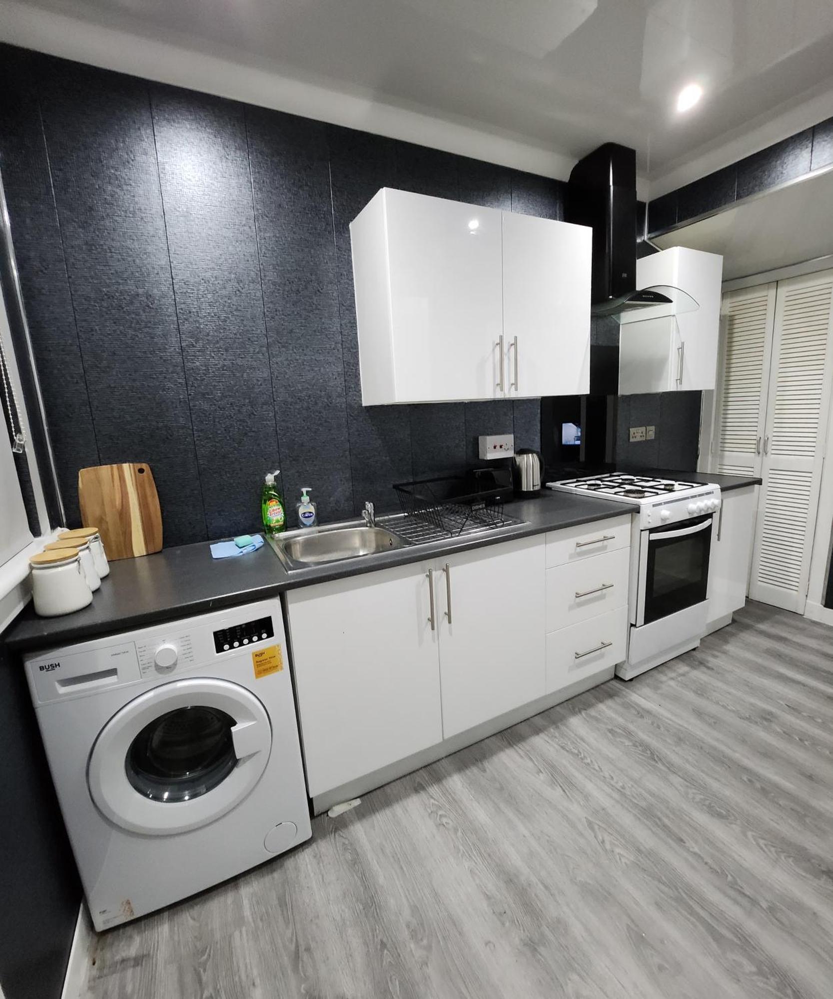 Fm Homes & Apartments 3 Bedroom 马瑟韦尔 外观 照片